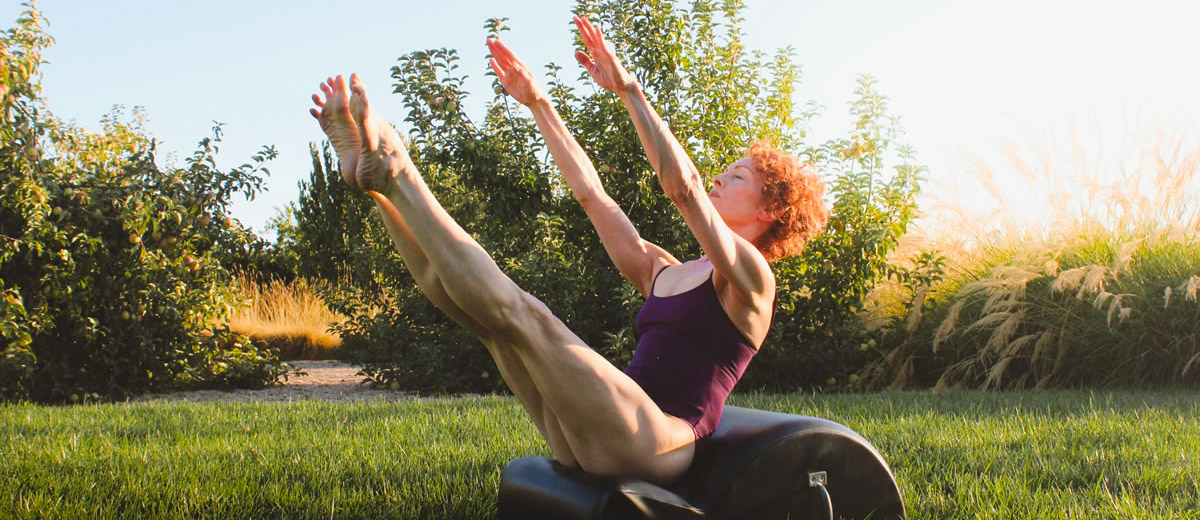 Darien Gold Portrait – Teaser on the Spine corrector 2019 – DARIEN GOLD – PILATES EXPERT