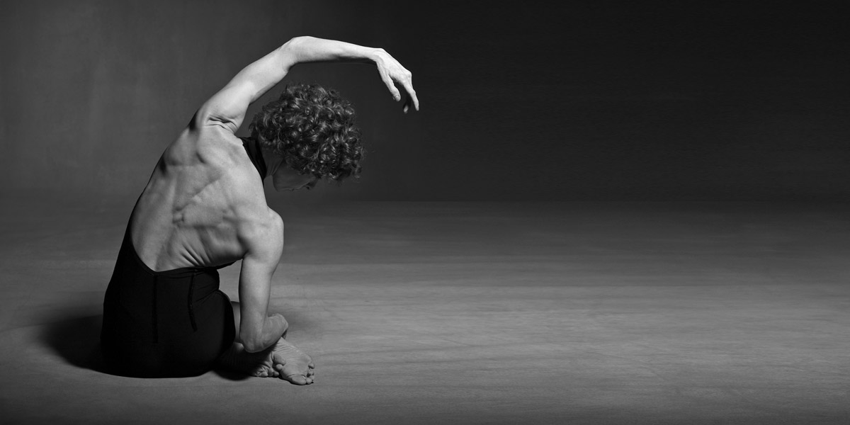 Darien Gold Timeline – Iconic Mermaid Shot – DARIEN GOLD – PILATES EXPERT